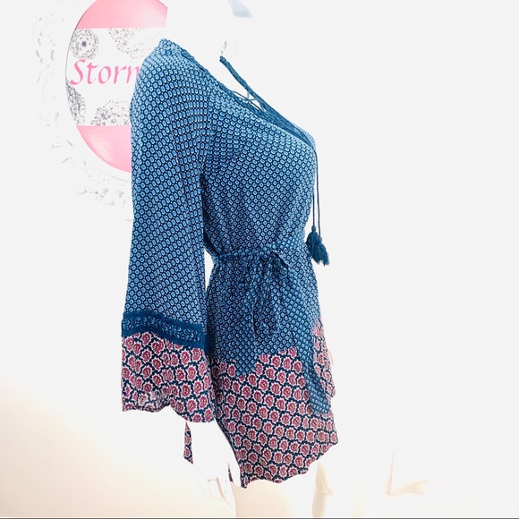 Miami Mixed Floral Lace V Plunge neckline - Picture 4 of 8